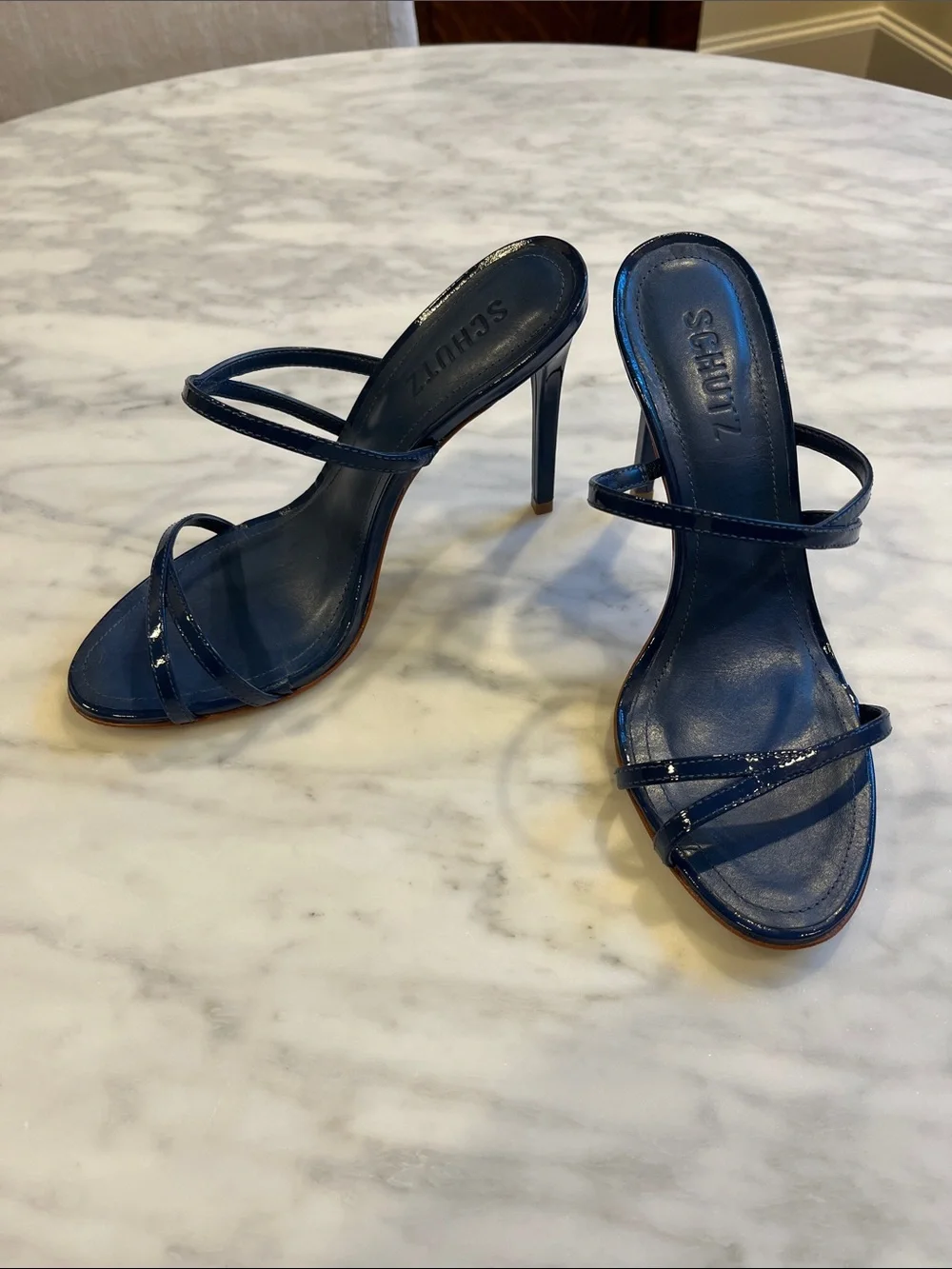 SCHUTZ elegant navy